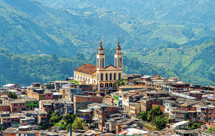 RETIE-EN-MANIZALES-crsas